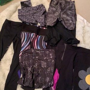 5 pair of activewear leggings small or equivalent
